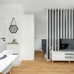 Apartament With Parking In Wilda Near Mtp By Renters