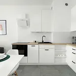 With Parking In Wilda Near Mtp By Renters Apartament *